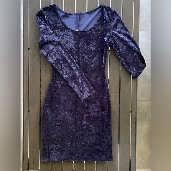 All that Jazz Dresses & Skirts - VINTAGE 90s ALL THAT JAZZ CRUSHED VELVET BODYCON HOLIDAY PARTY MINI DRESS!!